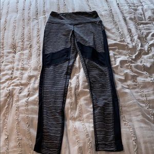 Size S Patterned Full Length Leggings with Mesh